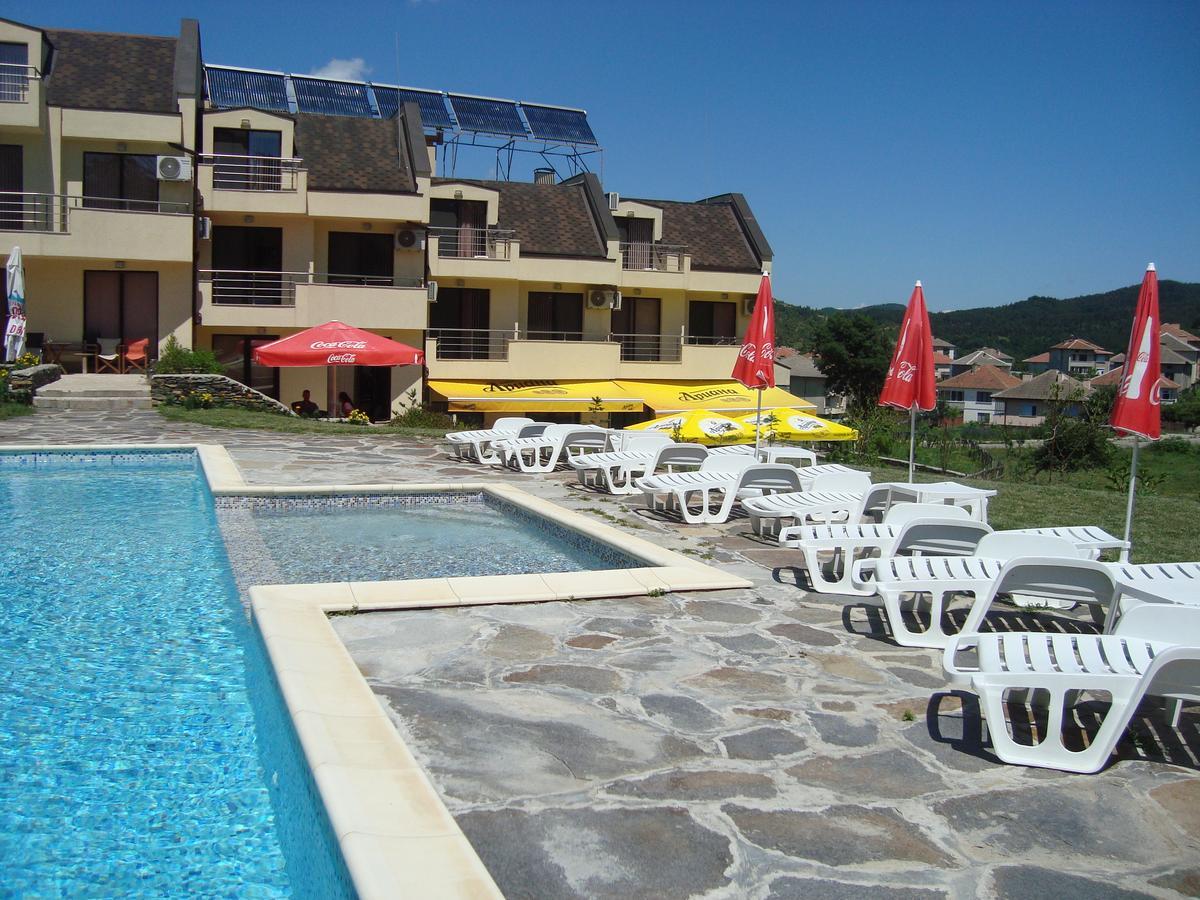 Hotel Enchevi Kirkowo Zewnętrze zdjęcie