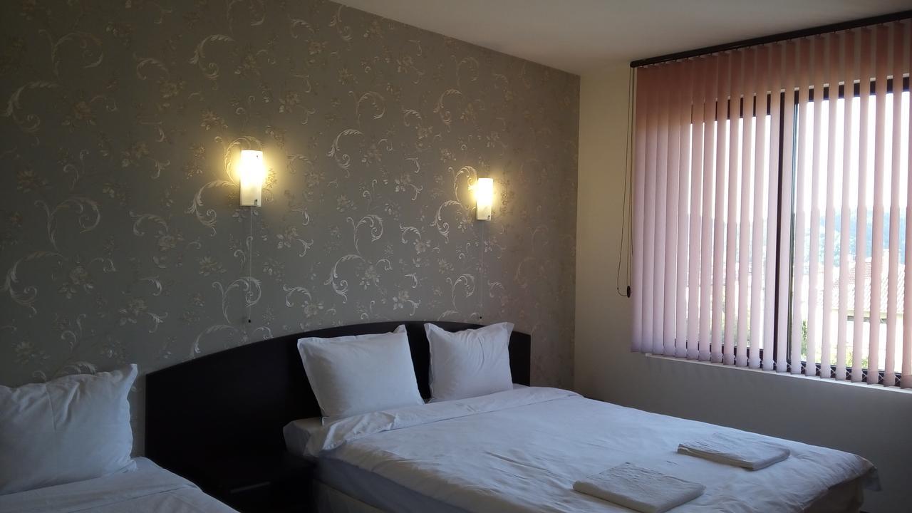 Hotel Enchevi Kirkowo Zewnętrze zdjęcie